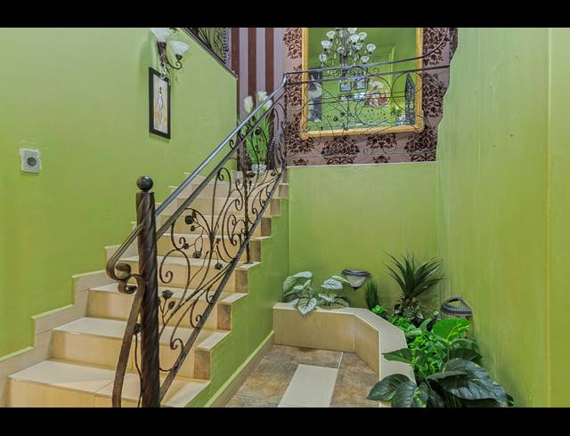 4 BEDROOM HOUSE FOR SALE IN HILLCREST PARK